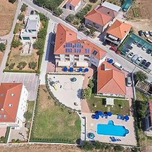 Apartment Porto Samaria, Seget Donji